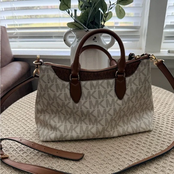 Michael Kors Cream and Brown Signature Satchel with Gold Hardware - Picture 5 of 8